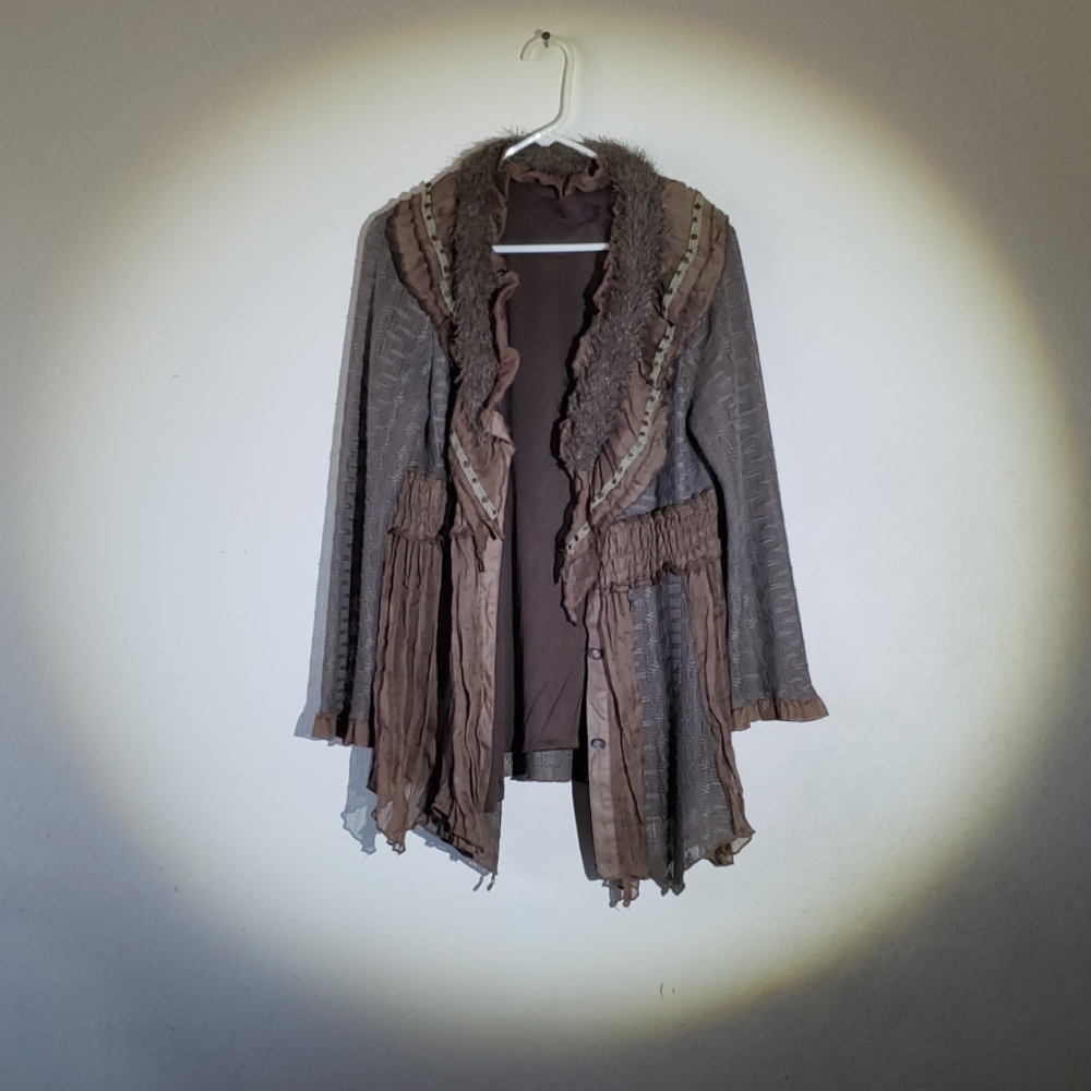 Women’s lightweight boho style jacket, size large.
